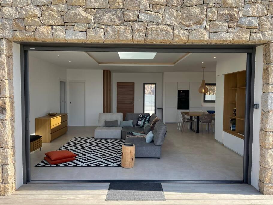Villa Alandra Pietrosella ภายนอก รูปภาพ