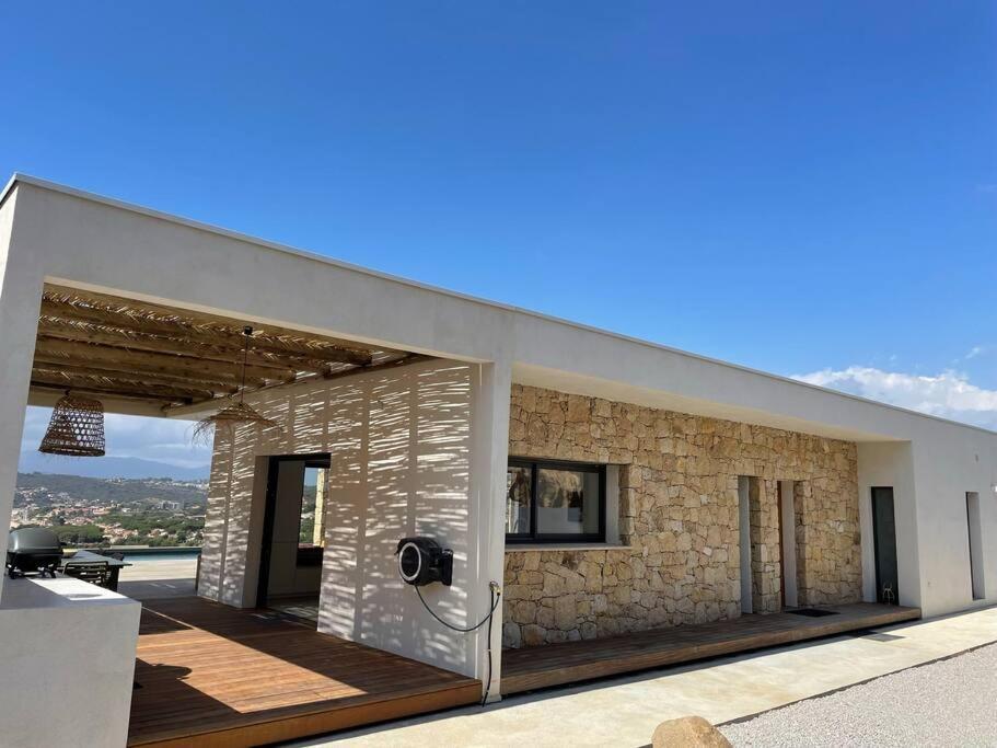 Villa Alandra Pietrosella ภายนอก รูปภาพ